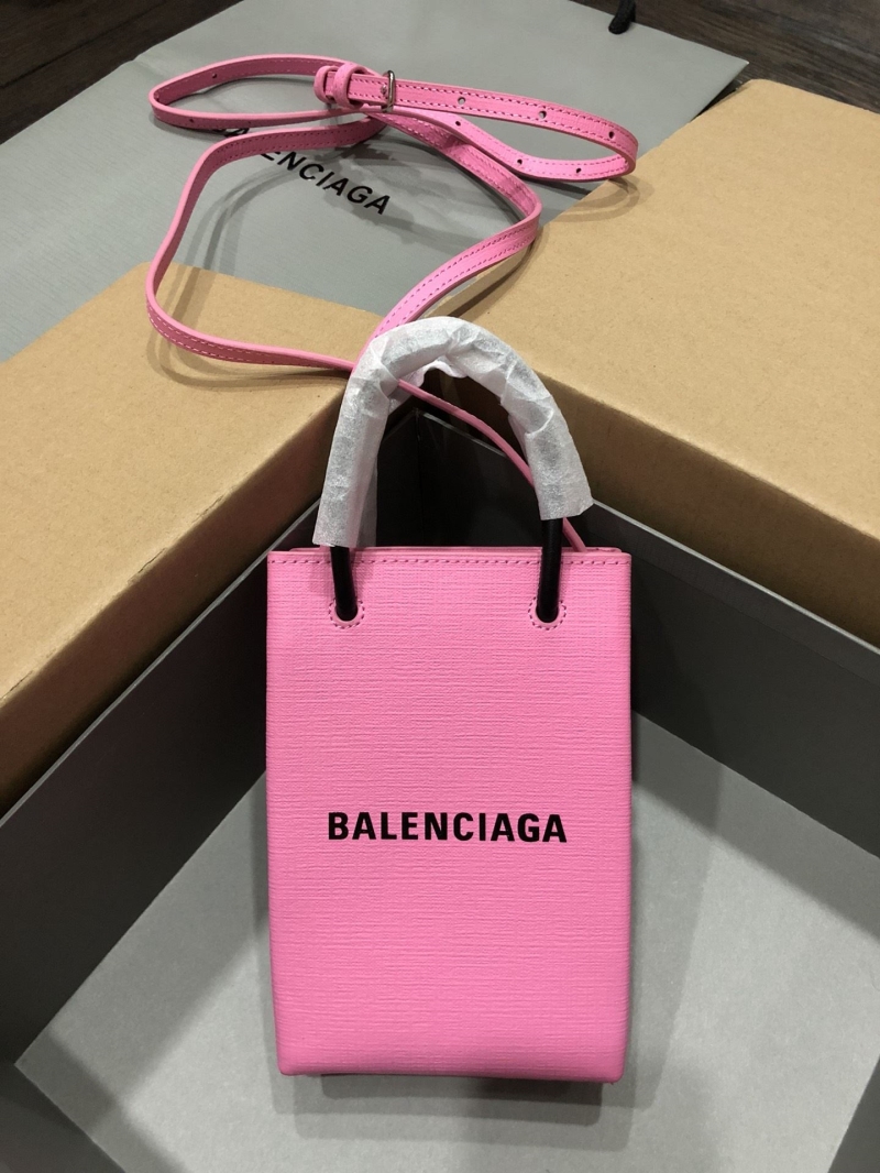 Ba1en*iaga shopping bags